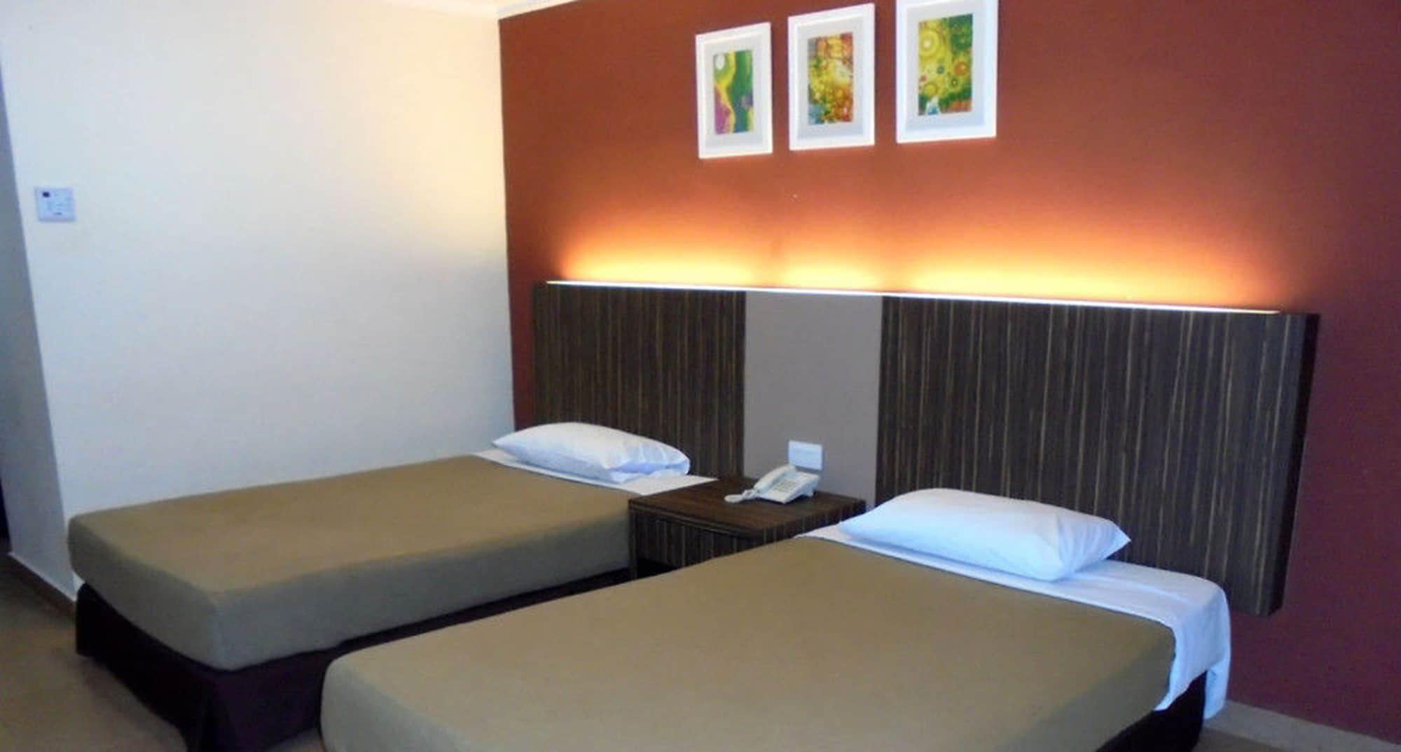 De Rhu Beach Resort Куантан Екстериор снимка