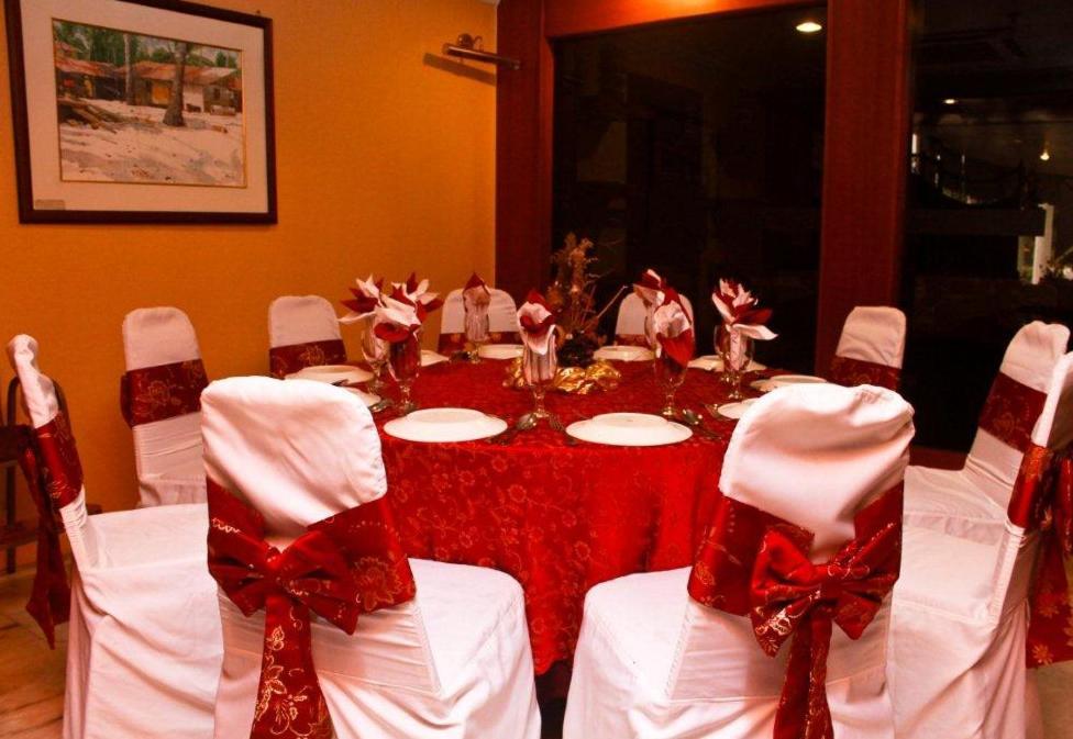 De Rhu Beach Resort Куантан Екстериор снимка